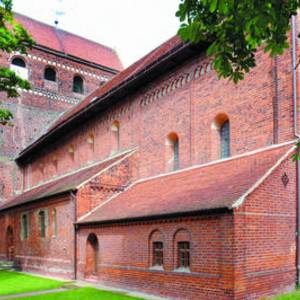 Village church of St Mary and St Willibrod, Schönhausen